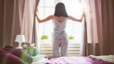 Vastu Tips: सकाळी या गोष्टी पाहिल्याने दिवस होतो खराब, जाणून घ्या काय सांगतं शास्त्र