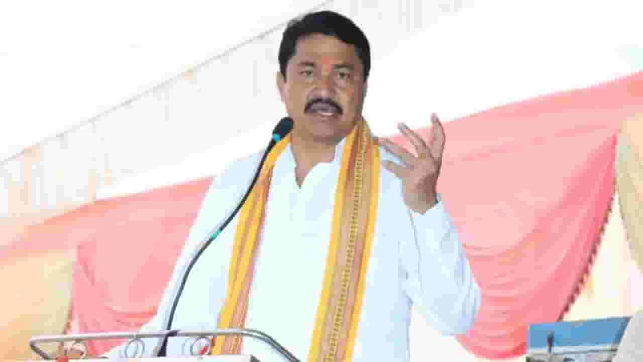 काल तब्बेतीचं कारण आणि आज थेट गुजरात दौरा? नाना पटोलेंवर प्रश्न चिन्ह