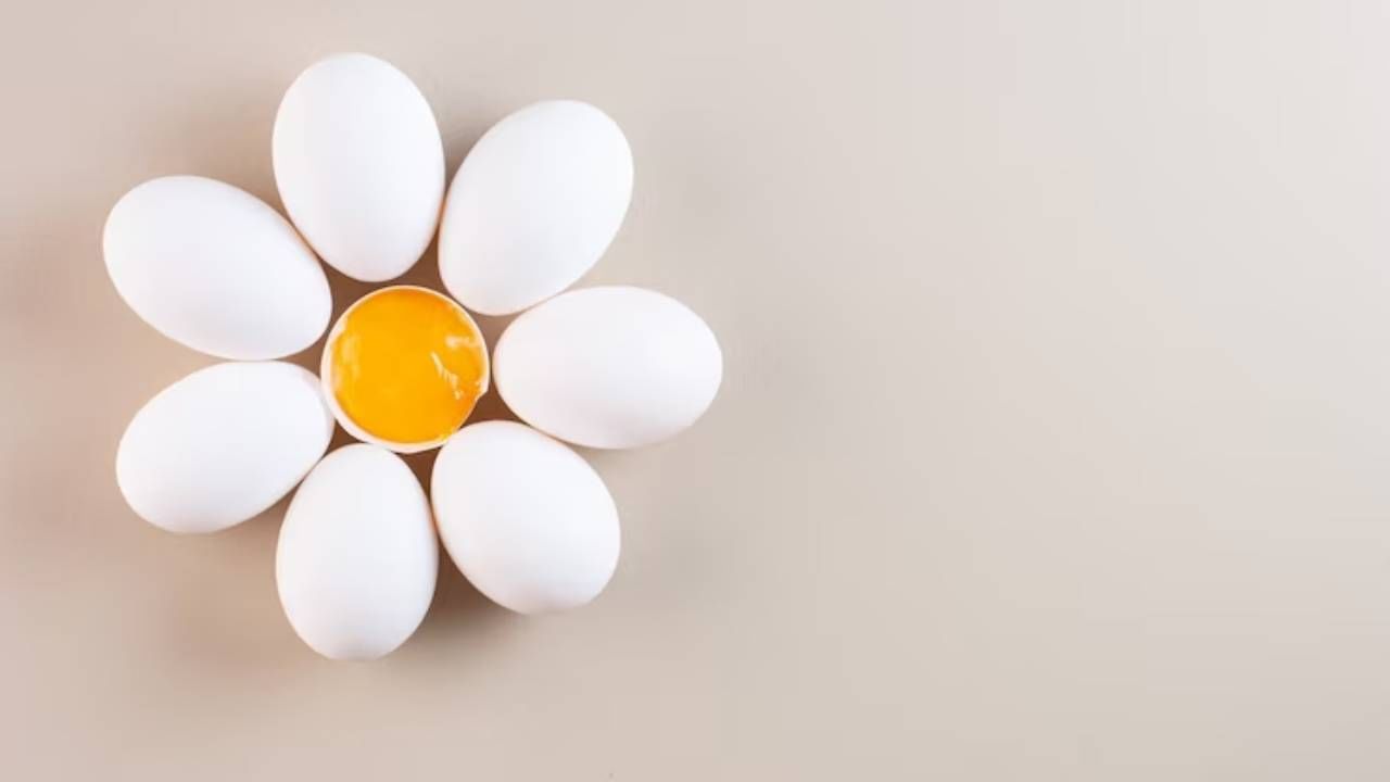 हे संशोधन 2300 लोकांवर करण्यात आले. अमेरिकन हार्ट असोसिएशनच्या मते, दररोज 2 अंडी खाणे आपल्या आरोग्यासाठी चांगले असते. अंडी ही प्रथिने आणि इतर पोषक तत्वांचा समृद्ध स्रोत आहेत. तसेच त्यामुळे कोलेस्ट्रॉलची पातळीही वाढते. मात्र हे हृदयासाठी चांगले नसते. 