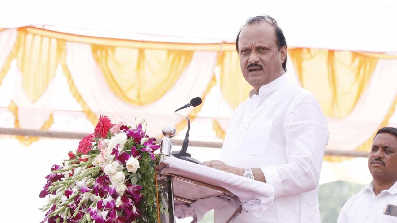 कार्यकर्ते म्हणाले राष्ट्रवादीचा विजय असो!, अजित पवार म्हणाले तसं नाही! महाविकासआघाडीचा विजय असो म्हणा...