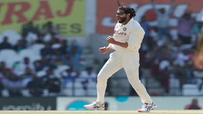 Ravindra Jadeja : रवींद्र जडेजा याचा पंच, ऑस्ट्रेलियाला फिरकीवर नाचवलं