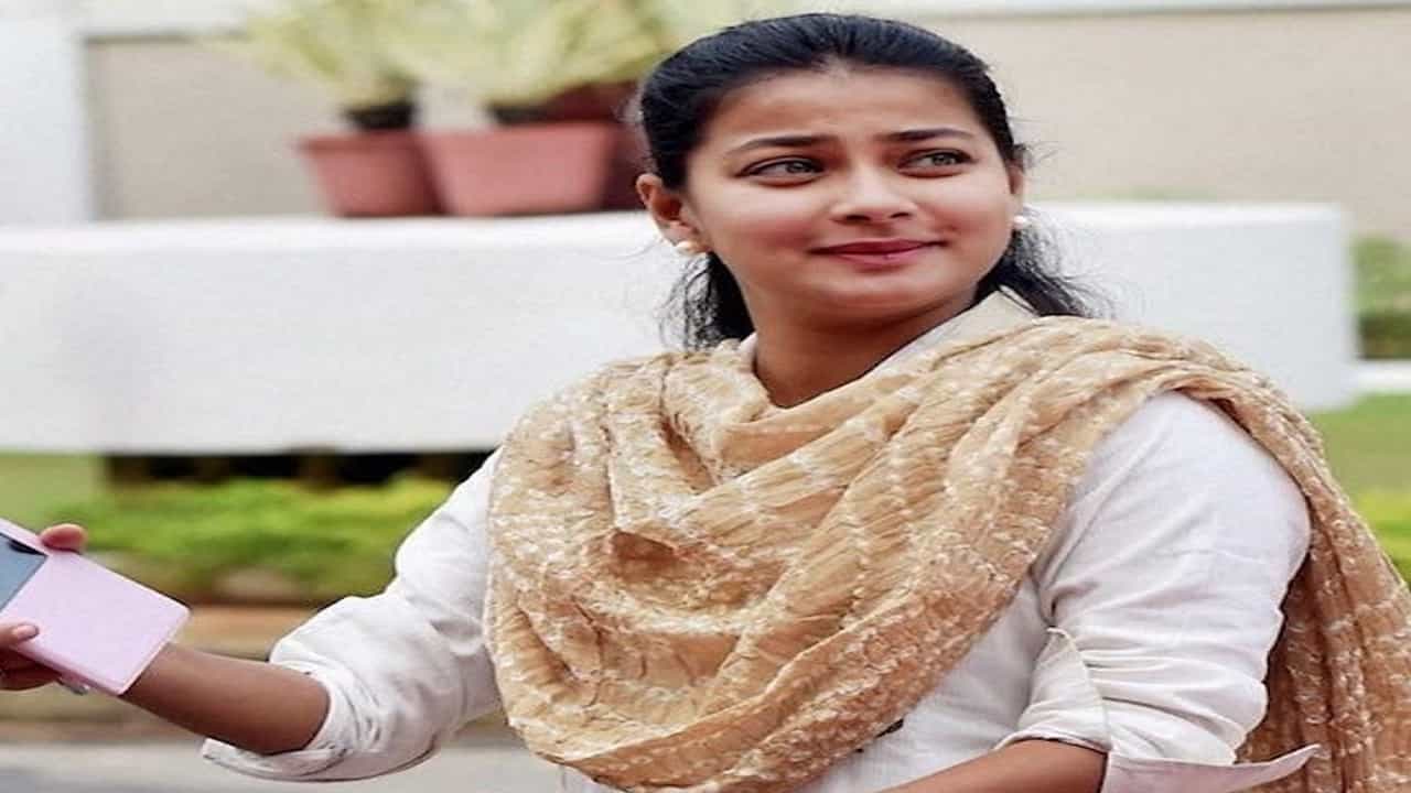 कोण रोहित पवार? मला माहिती नाहीत, प्रणिती शिंदे असं का म्हणाल्या; बघा व्हिडीओ