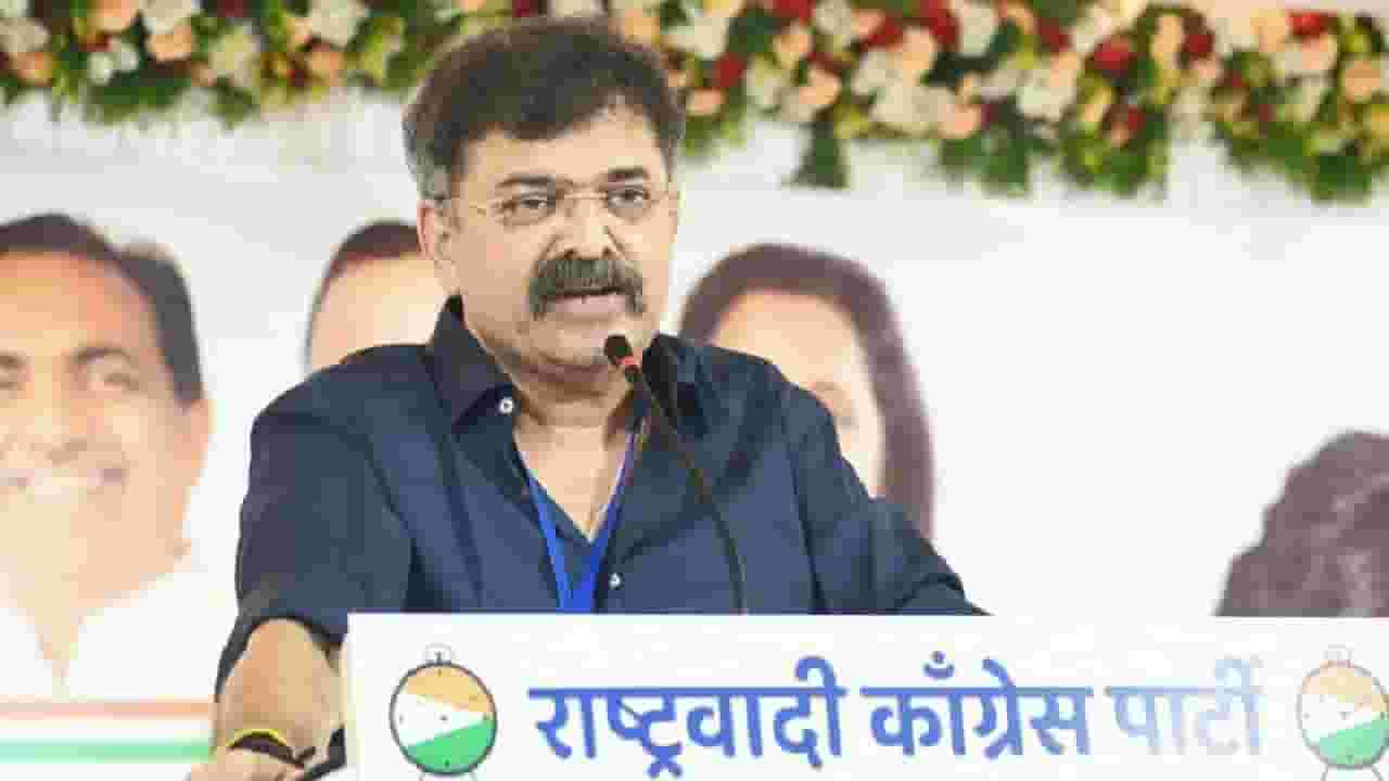 शरद पवार हेच राष्ट्रवादीचे बिगबॉस, निवृत्तीचा निर्णय मागे घेतल्यानंतर जितेंद्र आव्हाड म्हणाले, 'सेनापती पुन्हा...' शरद पवार हेच राष्ट्रवादीचे बिगबॉस, निवृत्तीचा निर्णय मागे घेतल्यानंतर जितेंद्र आव्हाड म्हणाले, 'सेनापती पुन्हा...'