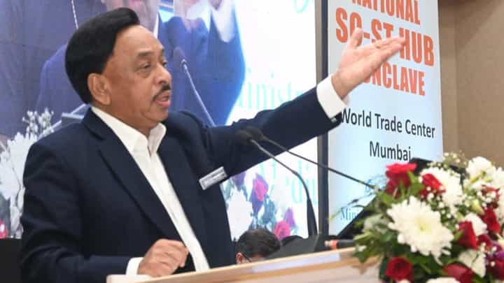 विनायक राऊत यांचे आरोप अन् शशिकांत वारिसे यांची भेट; नारायण राणे यांच्या पत्रकार परिषदेतील महत्वाचे मुद्दे विनायक राऊत यांचे आरोप अन् शशिकांत वारिसे यांची भेट; नारायण राणे यांच्या पत्रकार परिषदेतील महत्वाचे मुद्दे