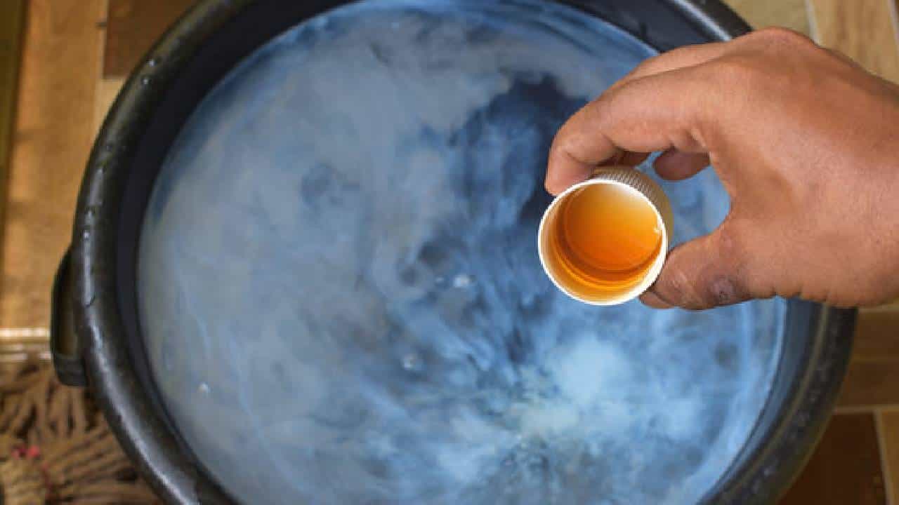 Antiseptic Liquid : हॉस्पिटलमधून घराघरात! या ॲटिंसेप्टिकची गरुड भरारी, काय आहे या कंपनीची अनोखी कहाणी