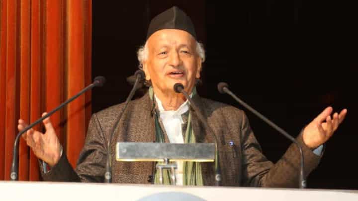 विरोधकांमुळे चांगल्या व्यक्तीला राज्यपालपदावरून पायउतार व्हावं लागलं; भाजप नेत्याचं वक्तव्य विरोधकांमुळे चांगल्या व्यक्तीला राज्यपालपदावरून पायउतार व्हावं लागलं; भाजप नेत्याचं वक्तव्य