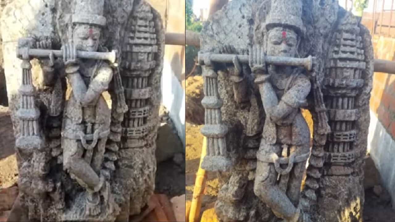 'ही' कृष्णमूर्ती पाहून भले भलेही म्हणतील काय आहे हे ? काय आहेत वैशिष्ठये ? पाहा व्हिडिओ 'ही' कृष्णमूर्ती पाहून भले भलेही म्हणतील काय आहे हे ? काय आहेत वैशिष्ठये ? पाहा व्हिडिओ