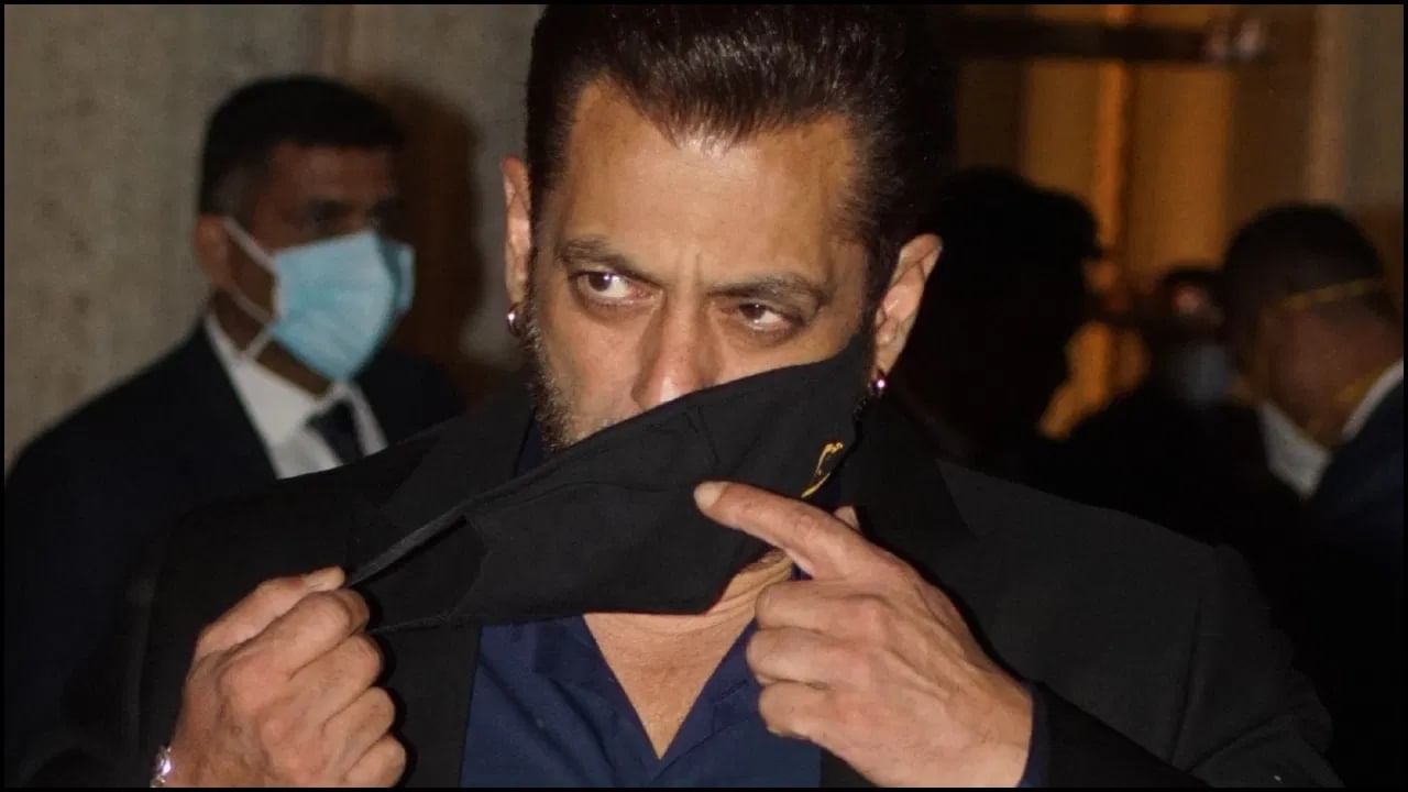 Salman Khan | या अभिनेत्याने केला मोठा दावा, चित्रपट फ्लॉप होण्याच्या भीतीने सलमान खान खरेदी करणार 100 कोटींची तिकिटे