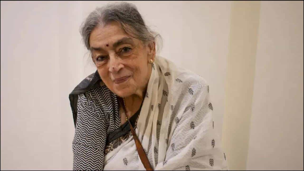 चित्रपट इंडस्ट्रीमधून एक दु:खद बातमी समोर येत आहे. प्रसिद्ध बॉलिवूड चित्रपट निर्माते गुरु दत्त यांच्या बहिणीचे निधन झाले आहे. वयाच्या 90 व्या वर्षी त्यांनी शेवटचा श्वास घेतला.
