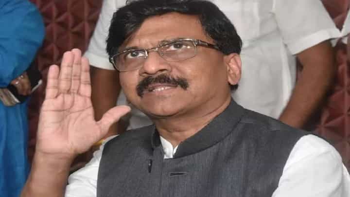 जनतेच्या दरबारात हीच शिवसेना उभी करून दाखवणार, संजय राऊत यांची मोठी प्रतिक्रिया जनतेच्या दरबारात हीच शिवसेना उभी करून दाखवणार, संजय राऊत यांची मोठी प्रतिक्रिया