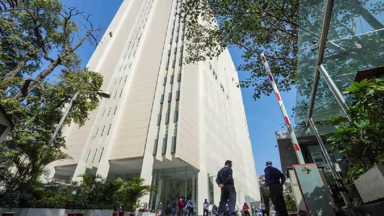 देशात अघोषित आणीबाणी, BBC वरील कारवाईनंतर काँग्रेस आक्रमक, भाजपचं प्रत्युत्तर काय?