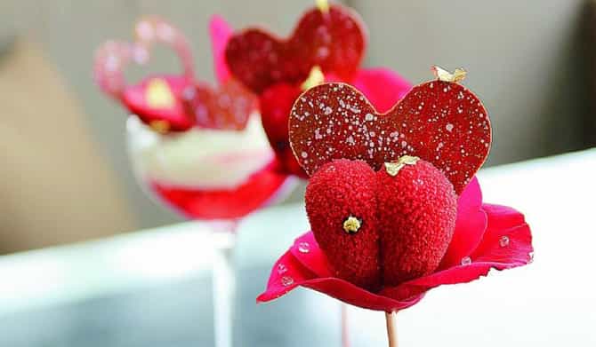 Valentine Day : हे कोट्स वाचा आणि ठरवा तुमचा व्हेलेंटाईन कसा आहे ते