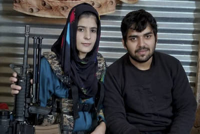 तिच्या सोबतचा एक फोटो आणि प्रेमामुळे तपास यंत्रणांच्या जाळ्यात अडकला पुलवामा हल्ल्याचा मास्टरमाईंड