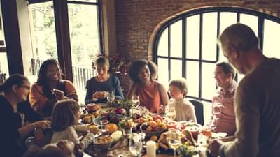 नवरा आणि एक्स बॉयफ्रेंड दोघांनाही एकाच दिवशी डिनरला बोलावलं