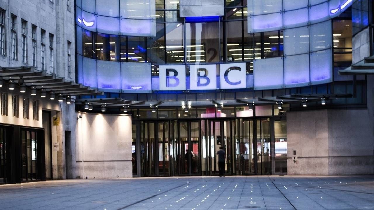 BBC Income Tax Survey :  जगाचा वॉचडॉग म्हणविणाऱ्या BBC ची कमाई किती? नफा ऐकून तोंडात घालाल बोट
