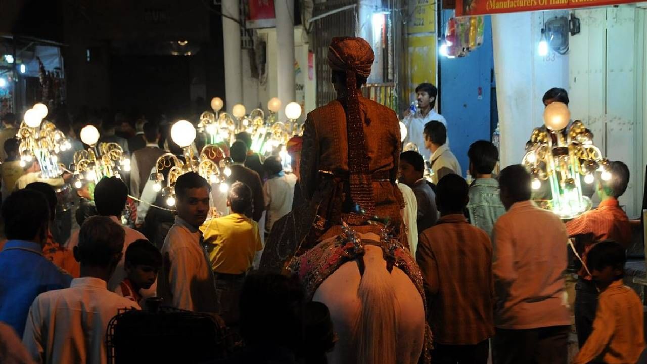 घरी लग्न सोहळ्याचे आयोजन, कुटुंबीय नाचत होते, अचानक घरी रक्तरंजित खेळ सुरु झाला, काय घडले नेमके?