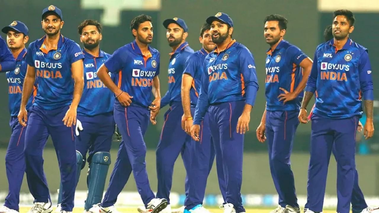 INDvsAUS | टीम इंडियाचा खेळाडू रुग्णालयात दाखल, मोठ्या काळासाठी क्रिकेटपासून दूर