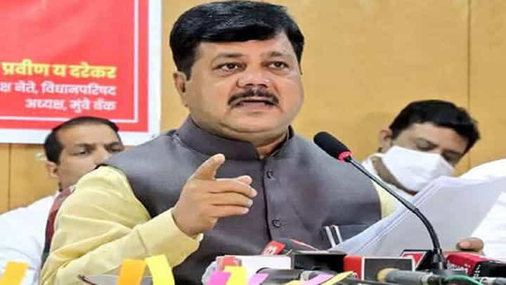 राज्यातील एसटी कर्मचाऱ्यांच्या प्रश्नावर प्रविण दरेकर म्हणाले, शिंदे-फडणवीस सरकार संवेदनशील... राज्यातील एसटी कर्मचाऱ्यांच्या प्रश्नावर प्रविण दरेकर म्हणाले, शिंदे-फडणवीस सरकार संवेदनशील...