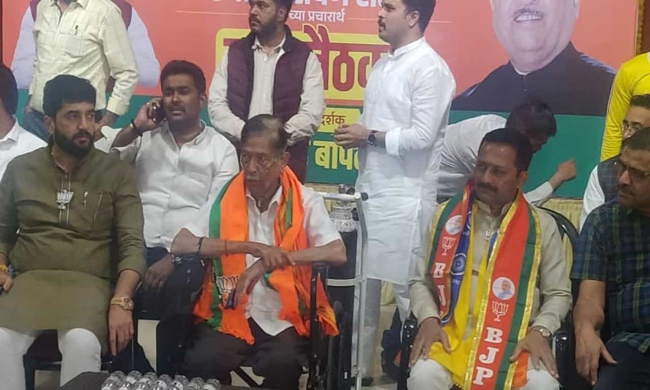 'गिरीश बापट यांना त्रास होत होता, पण यातना आम्हाला जाणवत होत्या, त्यामुळे आज प्रचार नाही'; कुणाचा निर्णय? 'गिरीश बापट यांना त्रास होत होता, पण यातना आम्हाला जाणवत होत्या, त्यामुळे आज प्रचार नाही'; कुणाचा निर्णय?