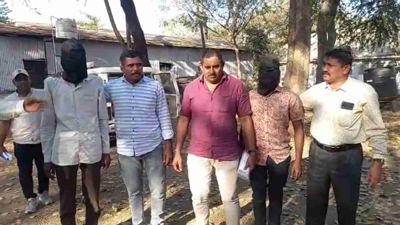 Crime Story : मारहाण करुन पेट्रोल पंपावरील चोरट्यांनी पैसे लुटले, मग पोलिसांनी केला पाठलाग, शेवटी...