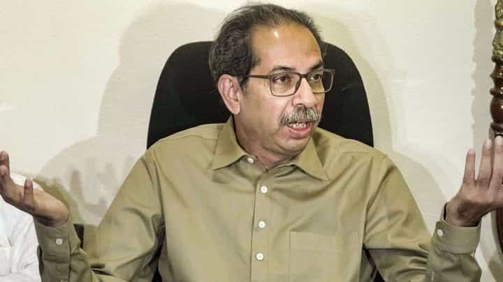 हाच आपला विजय म्हणत पंतप्रधान नरेंद्र मोदी यांच्यावर निशाणा, बघा काय म्हणाले उद्धव ठाकरे? हाच आपला विजय म्हणत पंतप्रधान नरेंद्र मोदी यांच्यावर निशाणा, बघा काय म्हणाले उद्धव ठाकरे?
