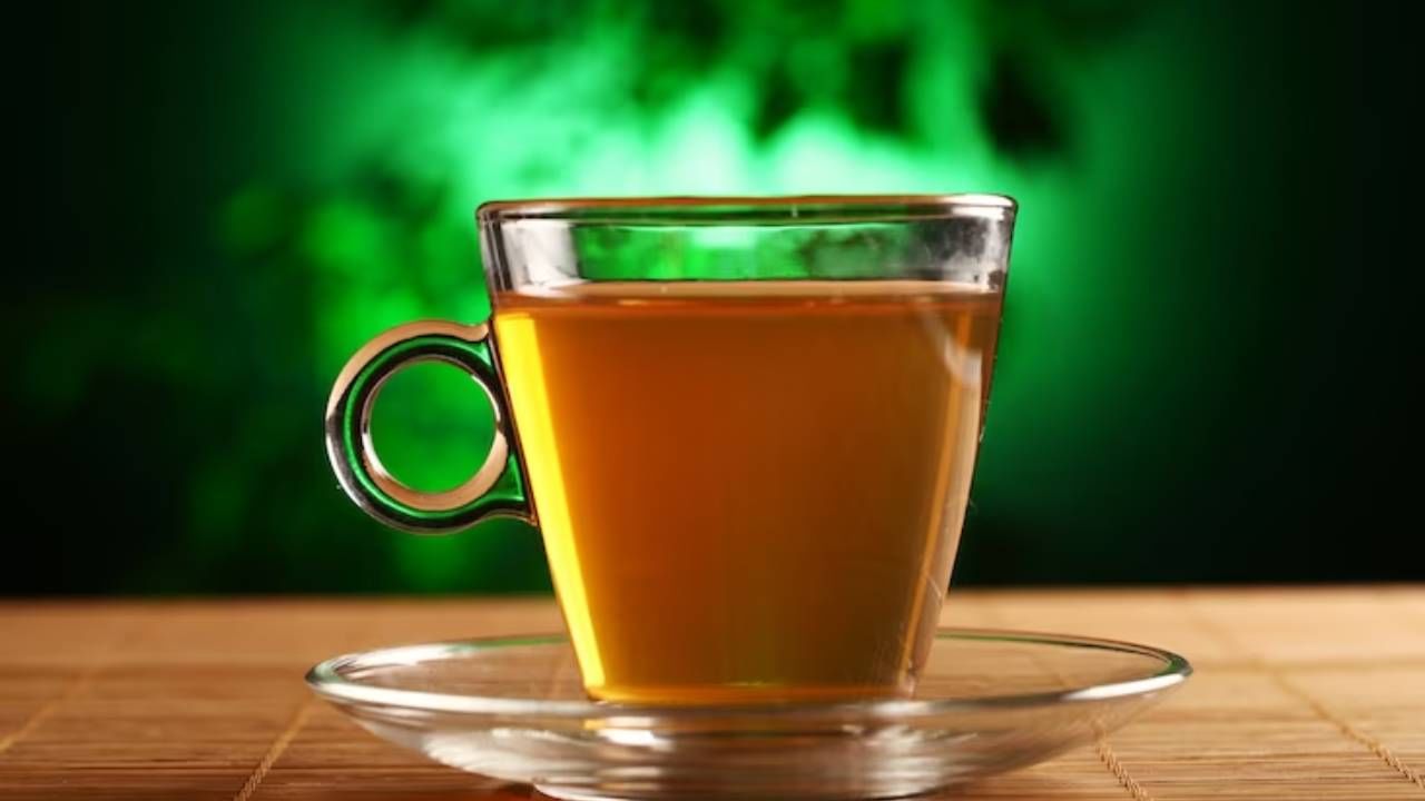  दालचिनीच्या चहामध्ये असलेले अँटी-ऑक्सीडेंट गुणधर्म हे मेटाबॉलिज्म बूस्ट करतात. 