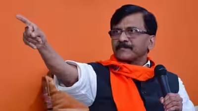 ठाकरेगटाकडून शिवसेना पक्ष अन् चिन्ह का गेलं? संजय राऊत यांनी भर पत्रकार परिषदेत सांगितलं…