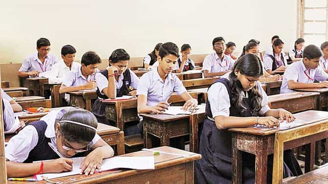 बोगस शाळांवर कारवाईसाठी आली डेडलाईन, त्या शाळांमधील विद्यार्थ्यांसोबत मोठा निर्णय