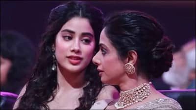 Janhvi kapoor | श्रीदेवी यांच्यासाठी जान्हवी कपूर हिने शेअर केली भावनिक पोस्ट, म्हणाली आई आजही मी तुला सर्वत्र...