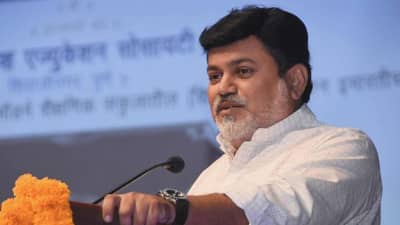 BIG BREAKING | मंत्री उदय सामंत यांच्या बोटीचा मांडवा येथे अपघात