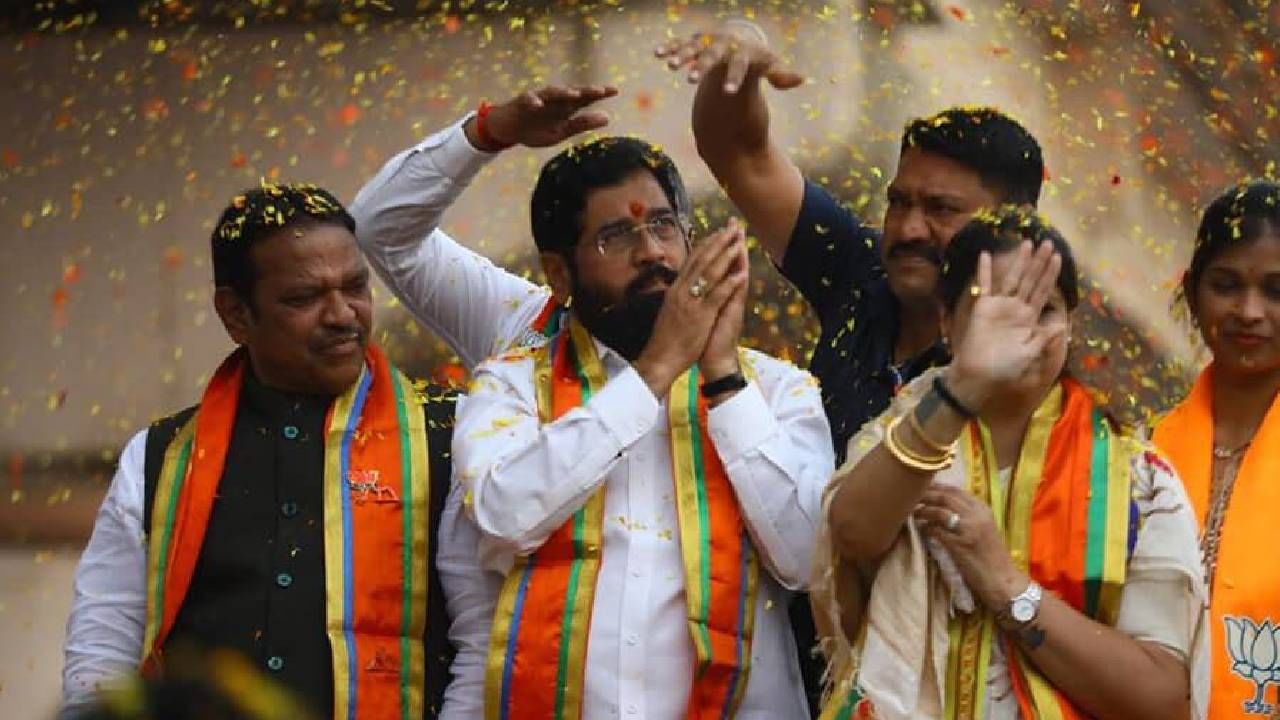 दिलेल्या गोष्टी काढत नाही, मी बोललो तर अनेकांच्या अडचणी होतील; मुख्यमंत्री एकनाथ शिंदे यांचा सूचक इशारा दिलेल्या गोष्टी काढत नाही, मी बोललो तर अनेकांच्या अडचणी होतील; मुख्यमंत्री एकनाथ शिंदे यांचा सूचक इशारा