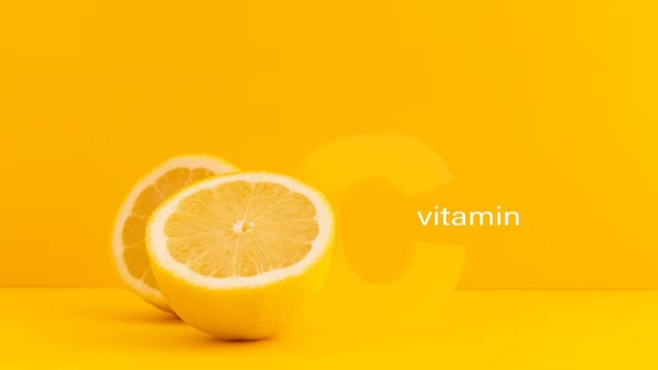 Symptoms of Vitamin C deficiency : व्हिटॅमिन सी च्या कमतरतेमुळे सतावू शकतात हे स्कीन प्रॉब्लेम्स