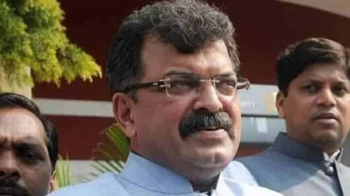 महाराष्ट्राचं शांत वातावरण बिघडवण्यामागं नेमका कोणाचा हात? जितेंद्र आव्हाड म्हणाले... महाराष्ट्राचं शांत वातावरण बिघडवण्यामागं नेमका कोणाचा हात? जितेंद्र आव्हाड म्हणाले...