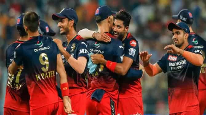 IPL 2023 : RCB ला मोठा झटका, स्टार बॅट्समनशिवाय खेळाव लागणार