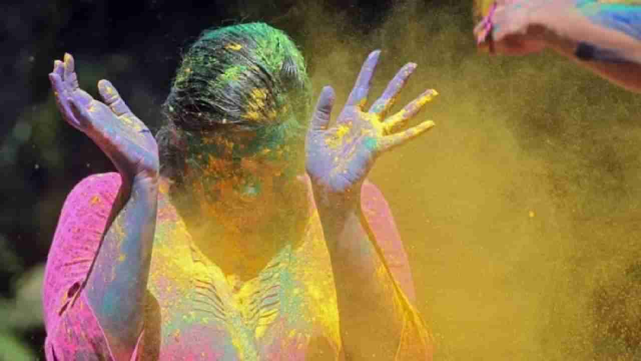 Holi 2023 : नवीन लग्न झाल्यानंतर अशा प्रकारे साजरी करा पहिली होळी, या चुका अवश्य टाळा