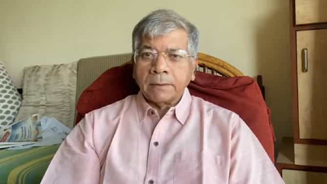 तर 2024मध्ये मोदी पुन्हा पंतप्रधान होणार नाहीत; प्रकाश आंबेडकर यांचं लॉजिक काय?