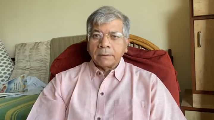 ...तर इतकी वर्षे राष्ट्रवादीने जनतेची फसवणूक केली; प्रकाश आंबेडकरांचा घणाघात ...तर इतकी वर्षे राष्ट्रवादीने जनतेची फसवणूक केली; प्रकाश आंबेडकरांचा घणाघात