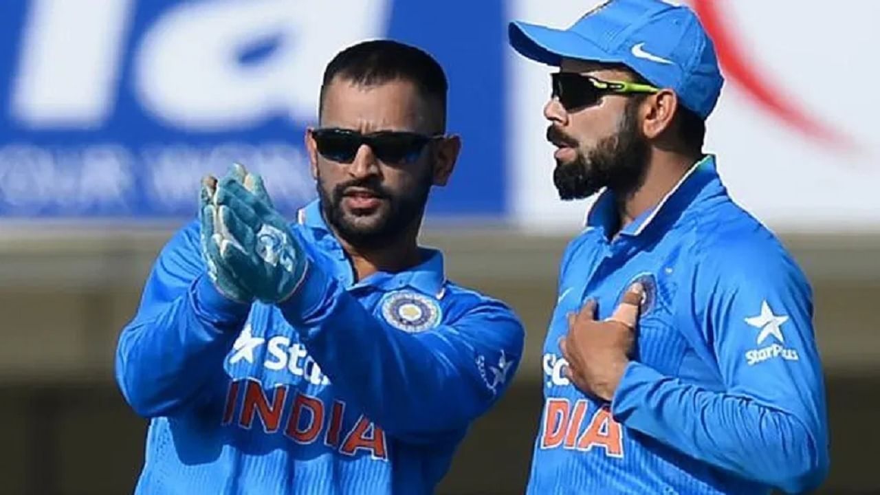मी महेंद्रसिंह धोनीला फोन केला तर.. विराट कोहलीने सांगितलं नेमकं काय घडतं? मी महेंद्रसिंह धोनीला फोन केला तर.. विराट कोहलीने सांगितलं नेमकं काय घडतं?