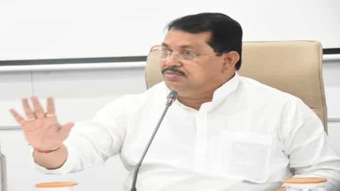 सत्तेसाठी हापापलेल्यांनी नालायकपणा दाखविला...गुलाबराव पाटील यांच्यावर विजय वडेट्टीवार यांची जहरी टीका, आणखी म्हणाले वडेट्टीवार ?