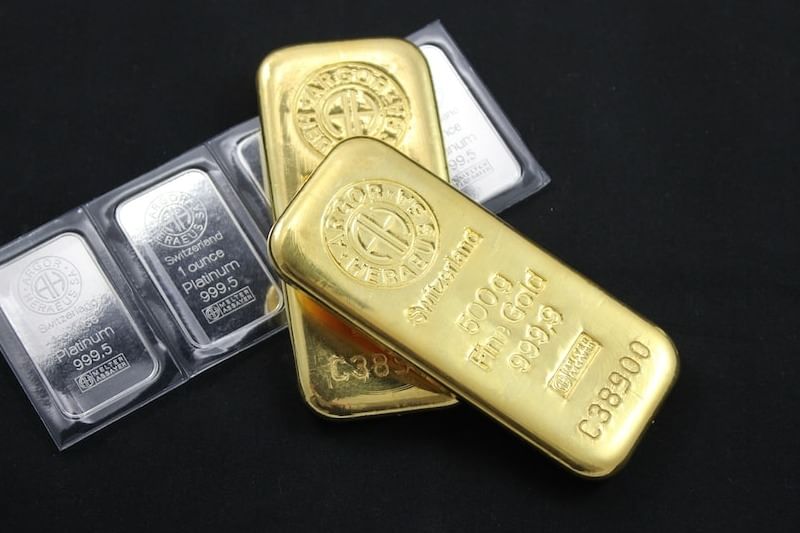 Today Gold Silver Price : सोने खरेदीदारांना लागली लॉटरी, 10 ग्रॅम सोने झाले इतके स्वस्त