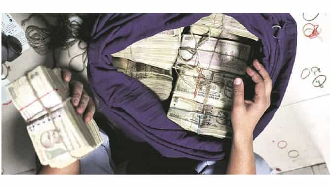 जप्त झालेले लाखो रुपये मी वेश्या व्यवसायात कमवले, अभिनेत्रीची बॉलीवूडमध्ये स्वच्छ प्रतिमा, मात्र कोर्टात लेखी कबुली