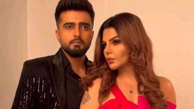 Rakhi Sawant हिचं हिजाब घालून नमाज पठण, रोजा ठेवल्यामुळे ड्रामा क्विन ट्रोल