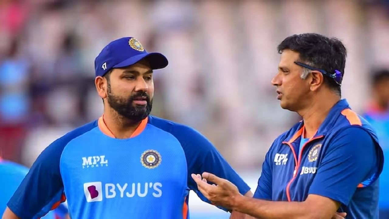 IND vs AUS : KL Rahul ला ड्रॉप करण्याची रोहित शर्मामध्ये हिम्मत आहे का? कशी असेल Playing 11 IND vs AUS : KL Rahul ला ड्रॉप करण्याची रोहित शर्मामध्ये हिम्मत आहे का? कशी असेल Playing 11