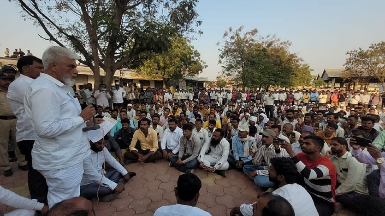 आजपासून कांद्याचे लिलाव पुन्हा सुरू, आठवडाभरात तोडगा निघाला नाहीतर शेतकरी...