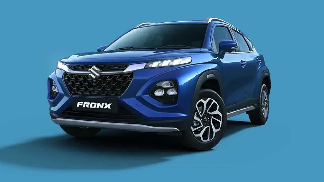 Maruti Suzuki Fronx: कंपनी ही गाडी एप्रिल महिन्याच्या मध्यापर्यंत लाँच करू शकते. ही कार यावर्षीच्या ऑटो एक्स्पो 2023 मध्ये सादर करण्यात आली होती. या कारचे बुकिंग सुरू झाले असून कंपनीला आतापर्यंत 15,000 गाड्यांचं बुकिंग मिळाले आहे. या गाडीमध्ये 1.2-लीटर NA पेट्रोल इंजिन आणि नवीन 1.0-लीटर टर्बो-पेट्रोल इंजिन आहे. (प्रातिनिधीक फोटो: Maruti Suzuki)