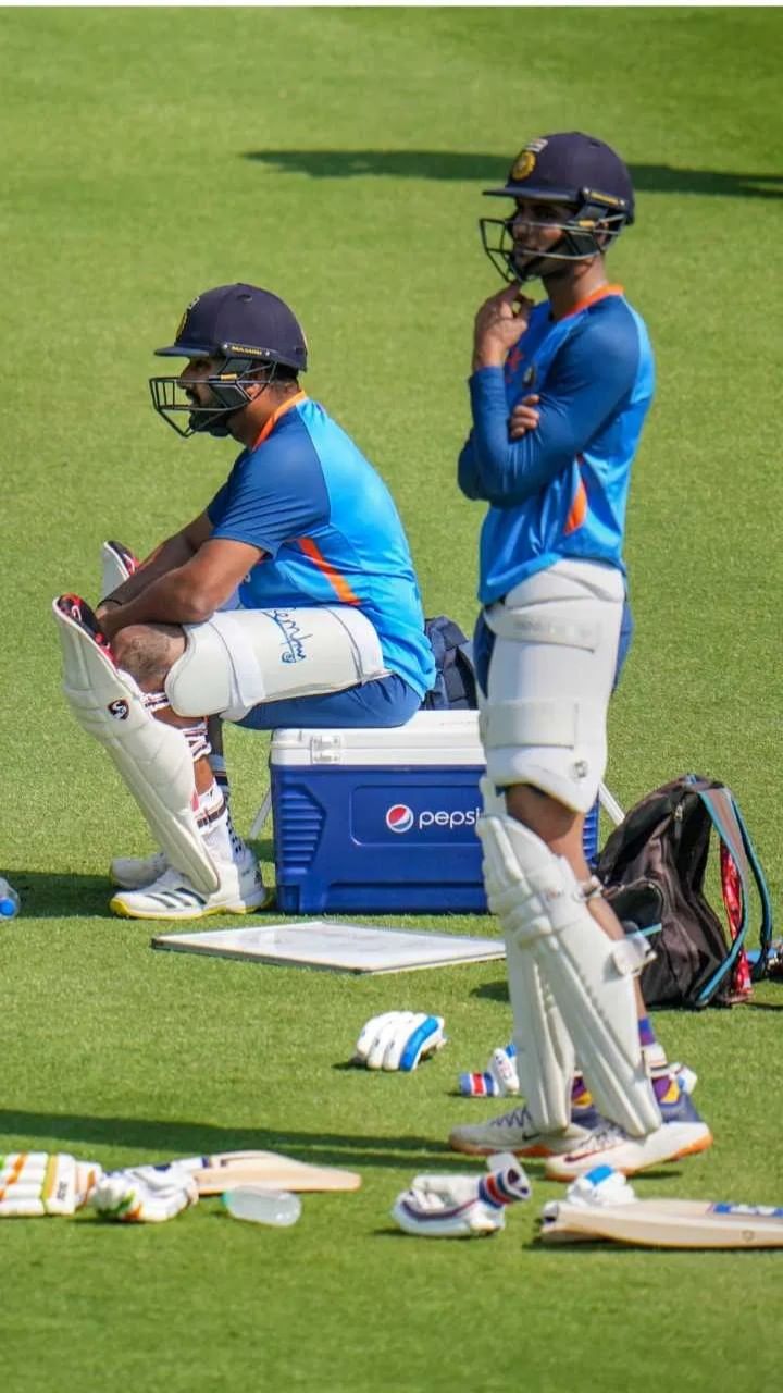 rohit sharma with shubman gill