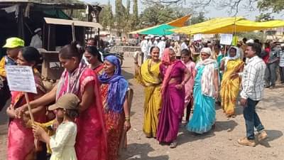 धरणामुळे या गावाचे मरण आले; शेतीमालक झाले भूमिहीन...