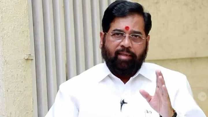 'एका विजयाने हुरळून जाऊ नये', पोटनिवडणुकीच्या निकालानंतर मुख्यमंत्री एकनाथ शिंदे यांनी स्पष्टच सांगितलं 'एका विजयाने हुरळून जाऊ नये', पोटनिवडणुकीच्या निकालानंतर मुख्यमंत्री एकनाथ शिंदे यांनी स्पष्टच सांगितलं