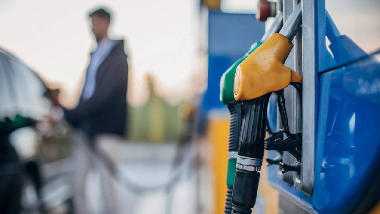 Petrol Diesel Price : स्वस्त क्रूड ऑईलला कोणाची लागली नजर, आयात घसरली, पेट्रोल-डिझेलच्या किंमती वाढणार?