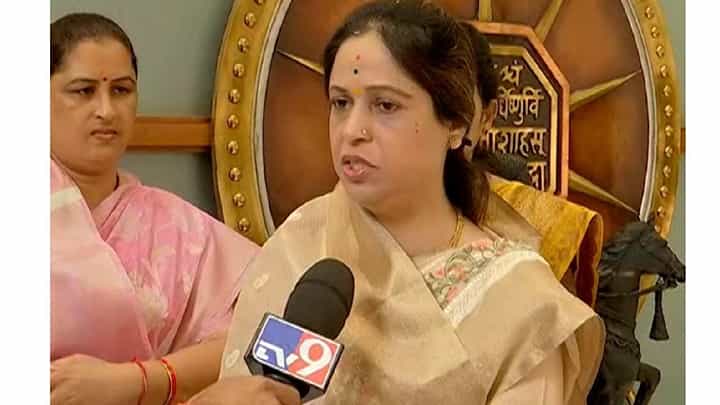 धाकधूक अजिबातच नाही!; मतमोजणीला सुरूवात, अश्विनी जगताप यांच्याकडून विजयाचा विश्वास व्यक्त धाकधूक अजिबातच नाही!; मतमोजणीला सुरूवात, अश्विनी जगताप यांच्याकडून विजयाचा विश्वास व्यक्त
